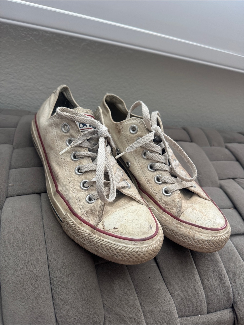 Converse Dirty White Womens 7.5